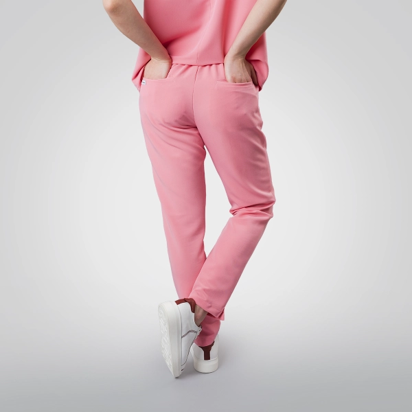 Pantaloni medicali roz de damă Crumpler