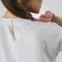 Bluză medicală albă de damă Crumpler thumbnail